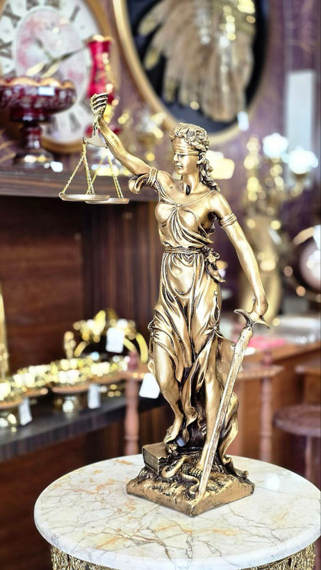 مجسه فرشته عدالت 70 سانتی متری